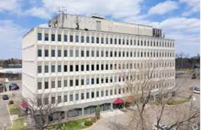 Roseville – 2233 Hamline Ave