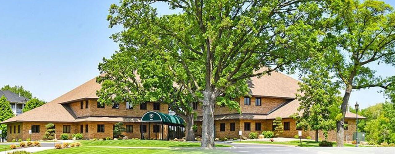 Brooklyn Park – 8525 Edinbrook Crossing